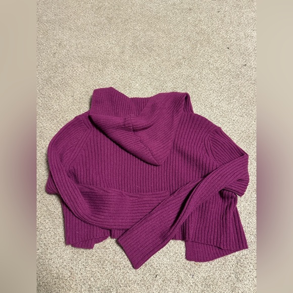 Hooded Cardigan And Knitted Sweater Vest Set - Picture 4 of 9